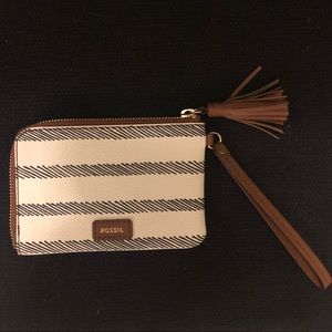 NWT Fossil Wristlet